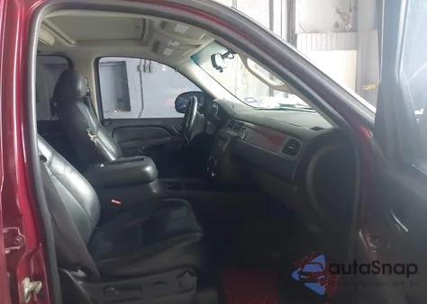 2011 Chevrolet Tahoe Lt z USA, uszkodzony, nr VIN 1GNSCBE0XBR110242